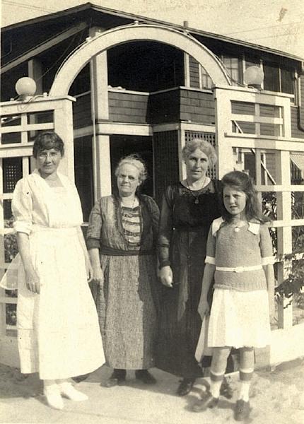 Sisters Jennie Rushton Gorman and Hannah Hayes Wright with niece Carolyn Wilson at the beach