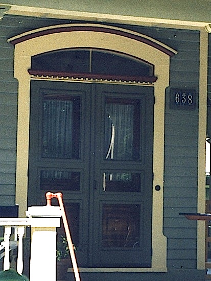 638 Lafayette Avenue, Buffalo (detail), photographed August 2000