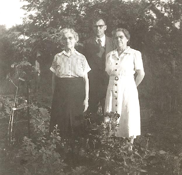 Maude Wilson Oliver, Howard Everett and Agnes Wilson Everett
