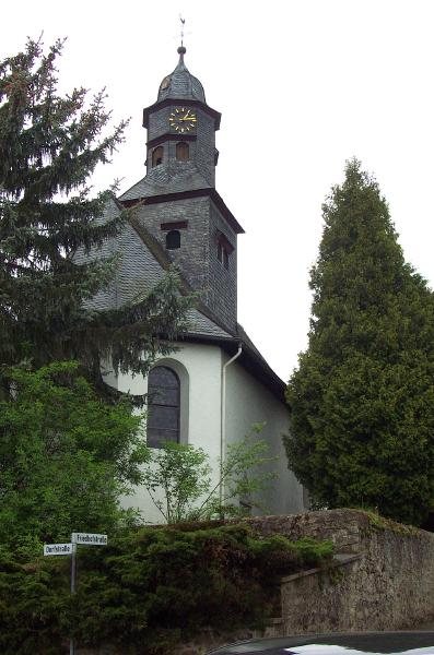 Evangelische Kirche, Klein-Rechtenbach, Mai 2004